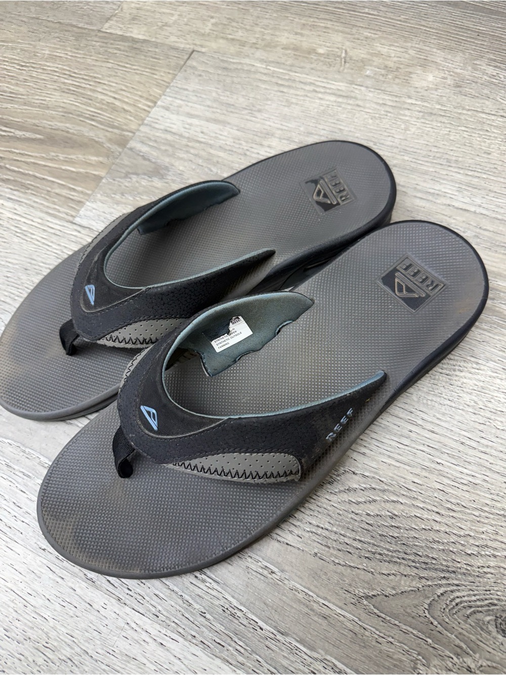 Reef Black and Gray Men's Flip Flops - Picture 3 of 6